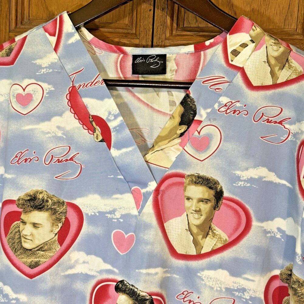 Elvis Presley Scrub Top Womens L Blue Love Me Tender Heart AOP Pockets V-Neck SS